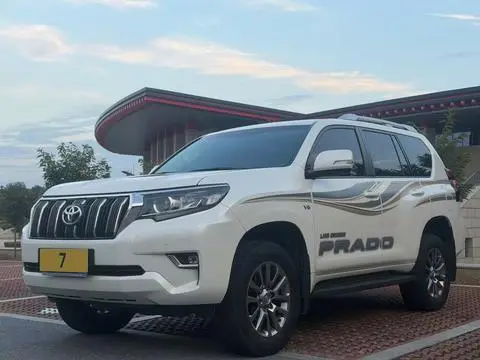 Toyota Prado 2019 — фото 1