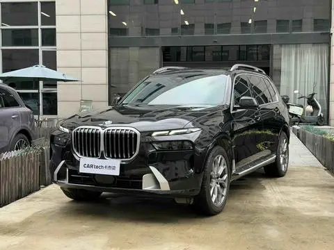 BMW X7 2023 — фото 1