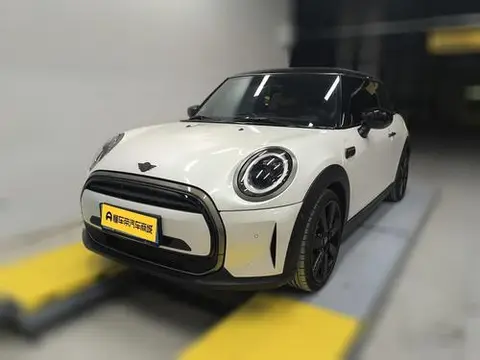 MINI MINI 2023