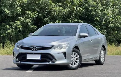 Toyota Camry 2016 — фото 1