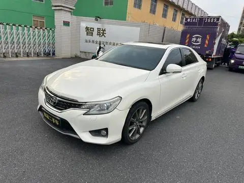 Toyota Reiz 2013