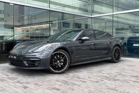 Porsche Panamera 2023 — фото 1