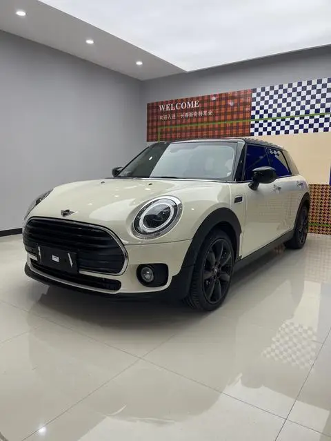 MINI CLUBMAN 2022