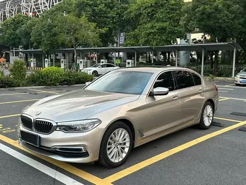BMW 5 Series 2020 — фото 1
