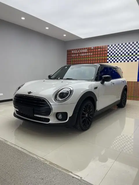 MINI CLUBMAN 2022