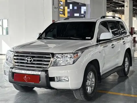 Toyota 兰德酷路泽 2010