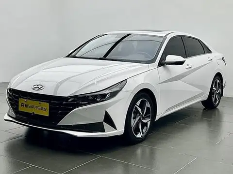 Hyundai Elantra 2022 — фото 1