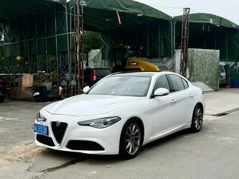 Alfa Romeo Giulia朱丽叶 2017
