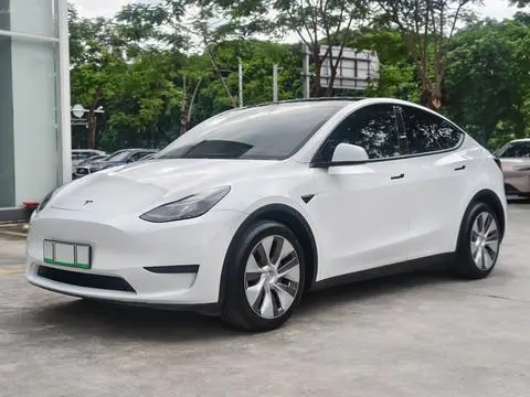 Tesla Model Y 2022 — фото 1