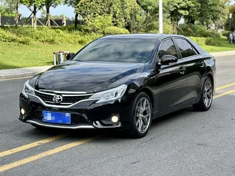 Toyota Reiz 2013