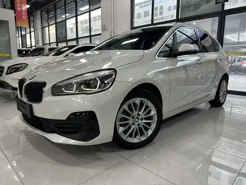 BMW 2 Series 旅行车 2018