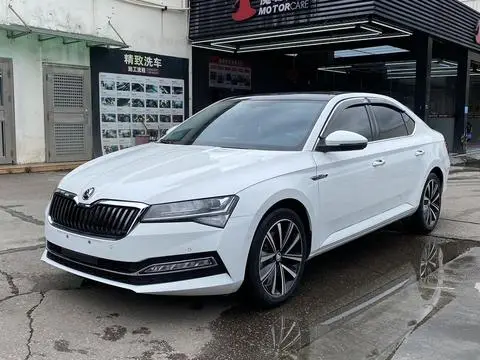 Skoda Superb 2022