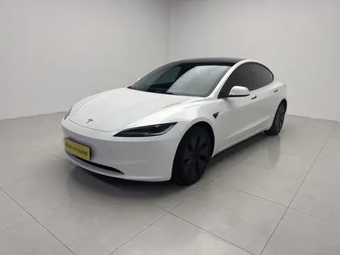 Tesla Model 3 2025