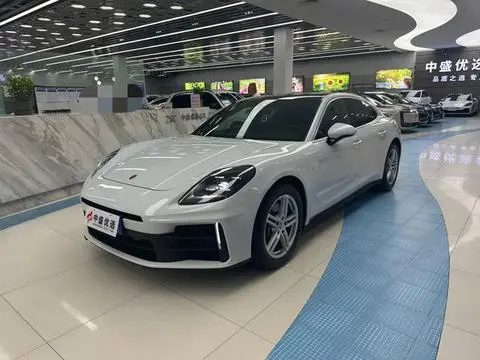 Porsche Panamera 2024