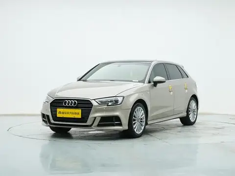 Audi A3 2018 — фото 1