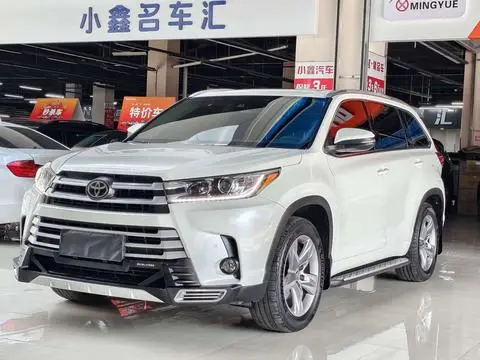 Toyota Highlander 2018 — фото 1