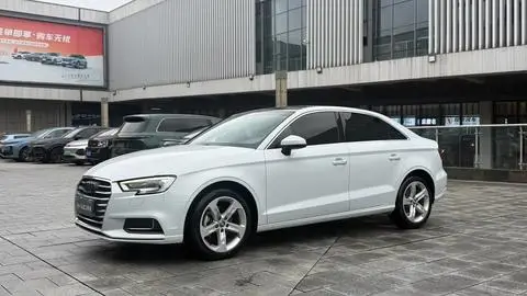 Audi A3 2020 — фото 1