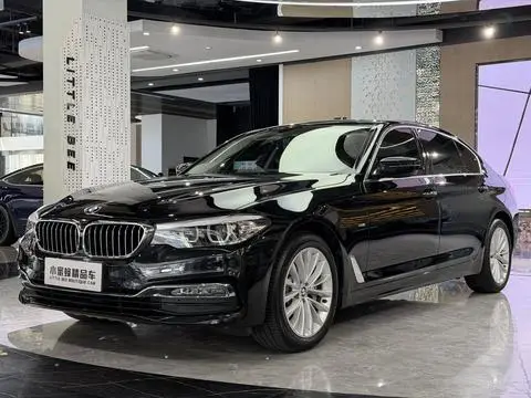 BMW 5 Series 2018 — фото 1