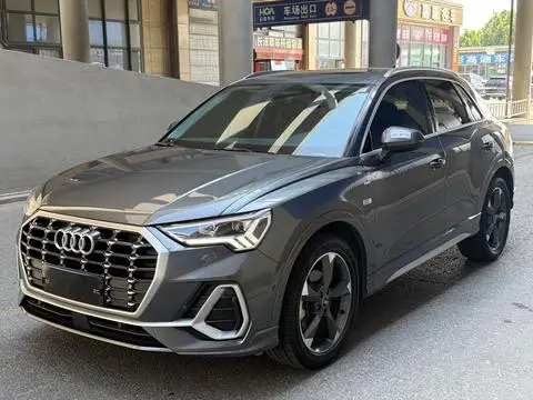 Audi Q3 2022 — фото 1