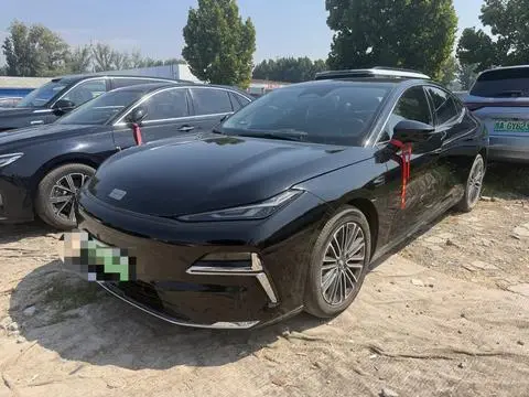 Geely 星耀8 PHEV 2025