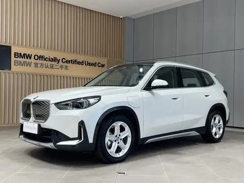 BMW iX1 2024