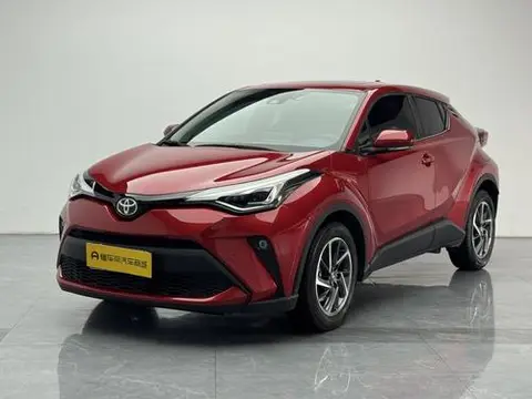 Toyota C-HR 2021 — фото 1
