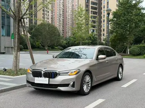 BMW 5 Series 2021 — фото 1