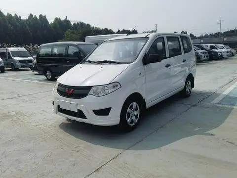 Wuling Hongguang 2015