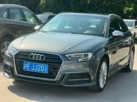 Audi A3 2018 — фото 1