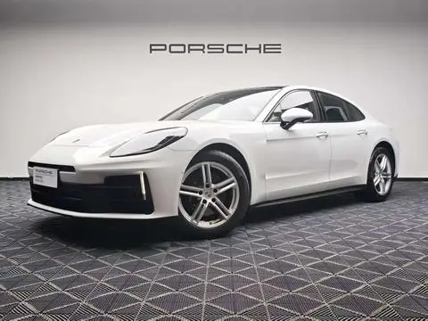 Porsche Panamera 2024
