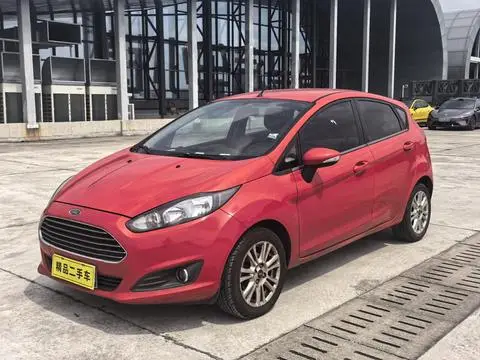 Ford 嘉年华 2013