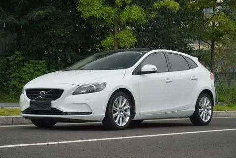 Volvo V40 2015