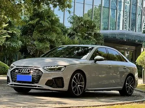 Audi S4 2024 — фото 1