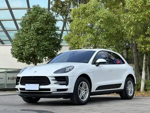 Porsche Macan 2018 — фото 1