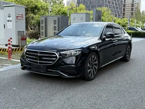 Mercedes-Benz E-Class 2024