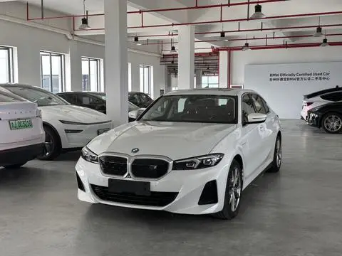 BMW i3 2022 — фото 1