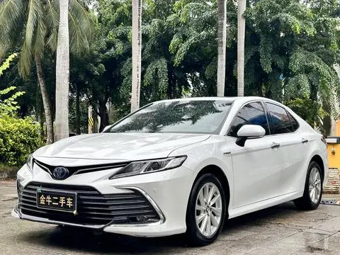 Toyota Camry 2021