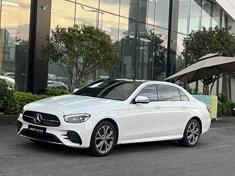 Mercedes-Benz E-Class 2023 — фото 1