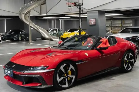 Ferrari 12Cilindri 2024
