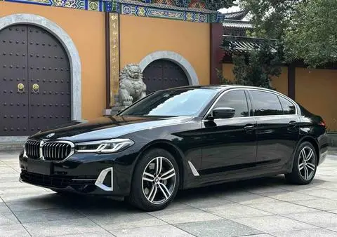 BMW 5 Series 2022 — фото 1