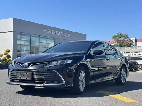 Toyota Camry 2021