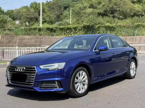 Audi A4L 2019 — фото 1