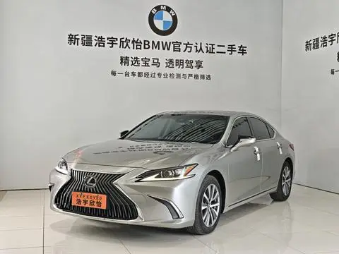 Lexus ES 2018 — фото 1