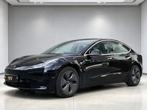 Tesla Model 3 2021 — фото 1