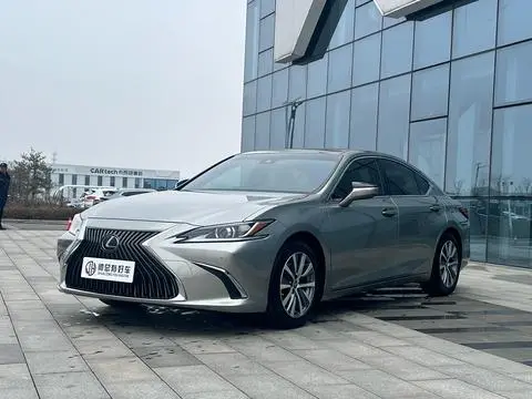 Lexus ES 2018