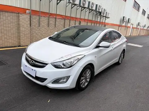 Hyundai Elantra Langdong 2015