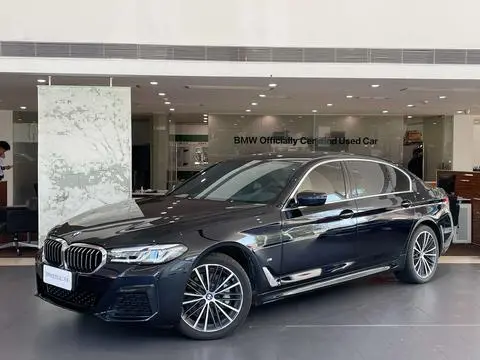 BMW 5 Series 2022 — фото 1
