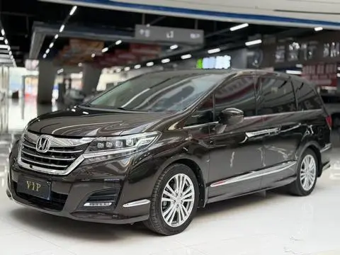 Honda 艾力绅 2016 — фото 1
