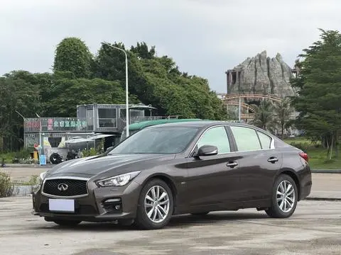 Infiniti Q50 2014