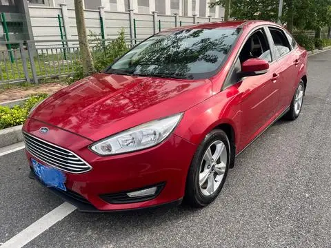 Ford Focus 2015 — фото 1